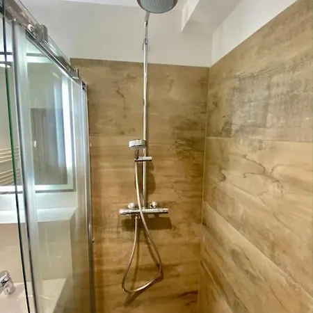 Grubhof Schlosspark, Mit Indoor Pool Und Garten Appartement Sankt Martin bei Lofer