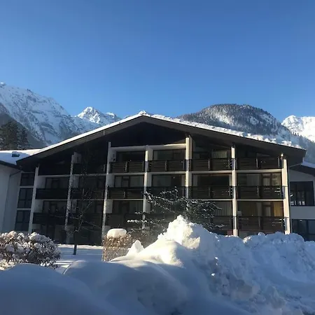 Grubhof Schlosspark, Mit Indoor Pool Und Garten Appartement Sankt Martin bei Lofer